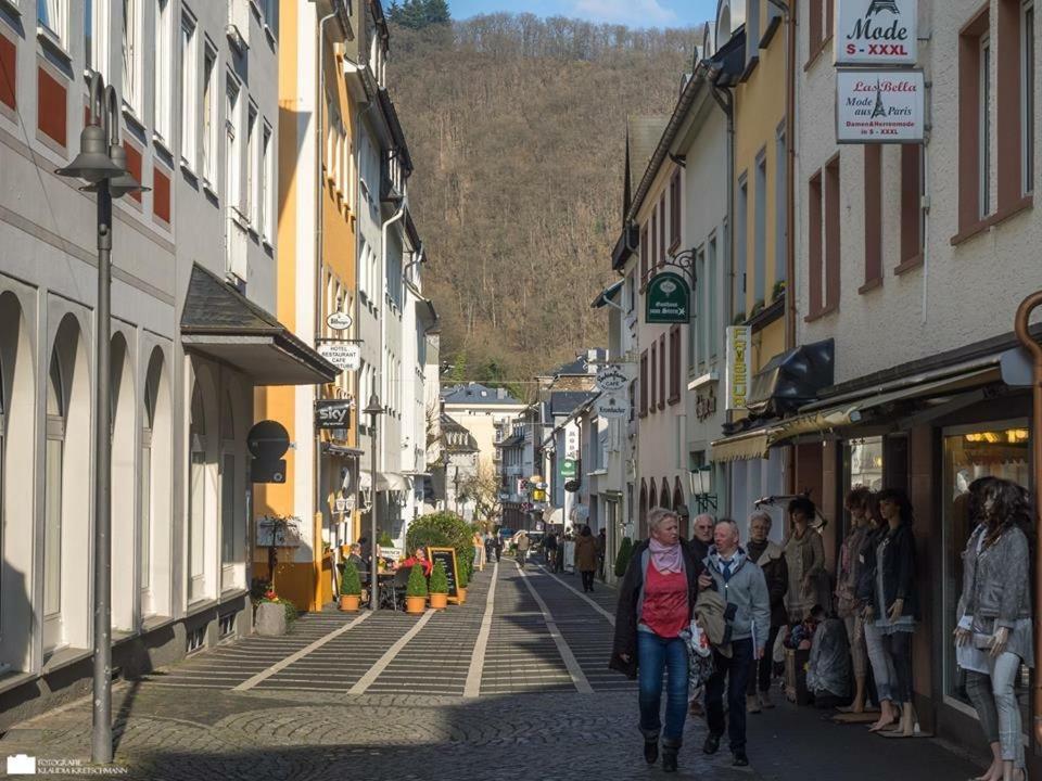 Hotel Restaurant Zumbusch Bad Bertrich Buitenkant foto